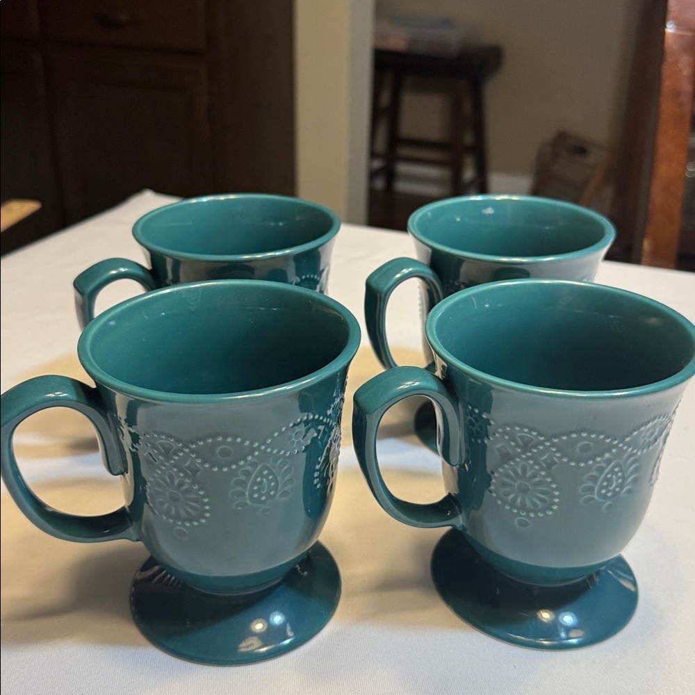 A set of (4) Pioneer Woman 14oz  teal Cowgirl lace  mugs. - Picture 2 of 4